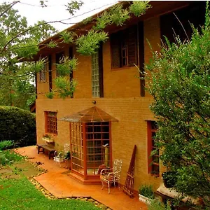 https://casa-aconchegante-na-montanha-15min-do-centro.camposdojordaohotels.net